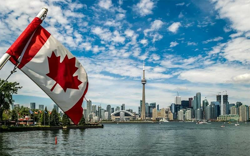 ویزای توریستی کانادا چند ماهه است؟