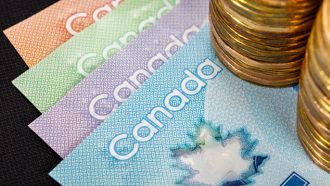 حداقل حقوق مصوب Minimum Wage در کانادا چقدر است؟